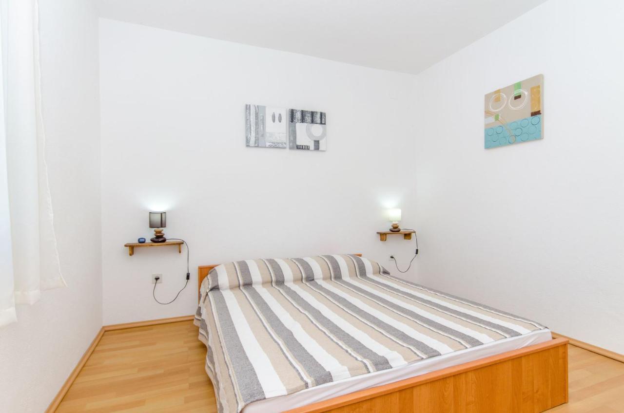 Apartment Vitaic Supetar Extérieur photo