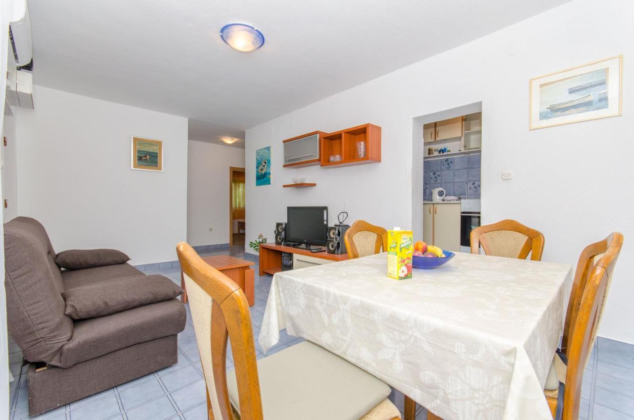 Apartment Vitaic Supetar Extérieur photo